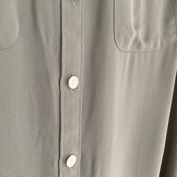 LOFT Women’s Button-up Blouse - Picture 3 of 5